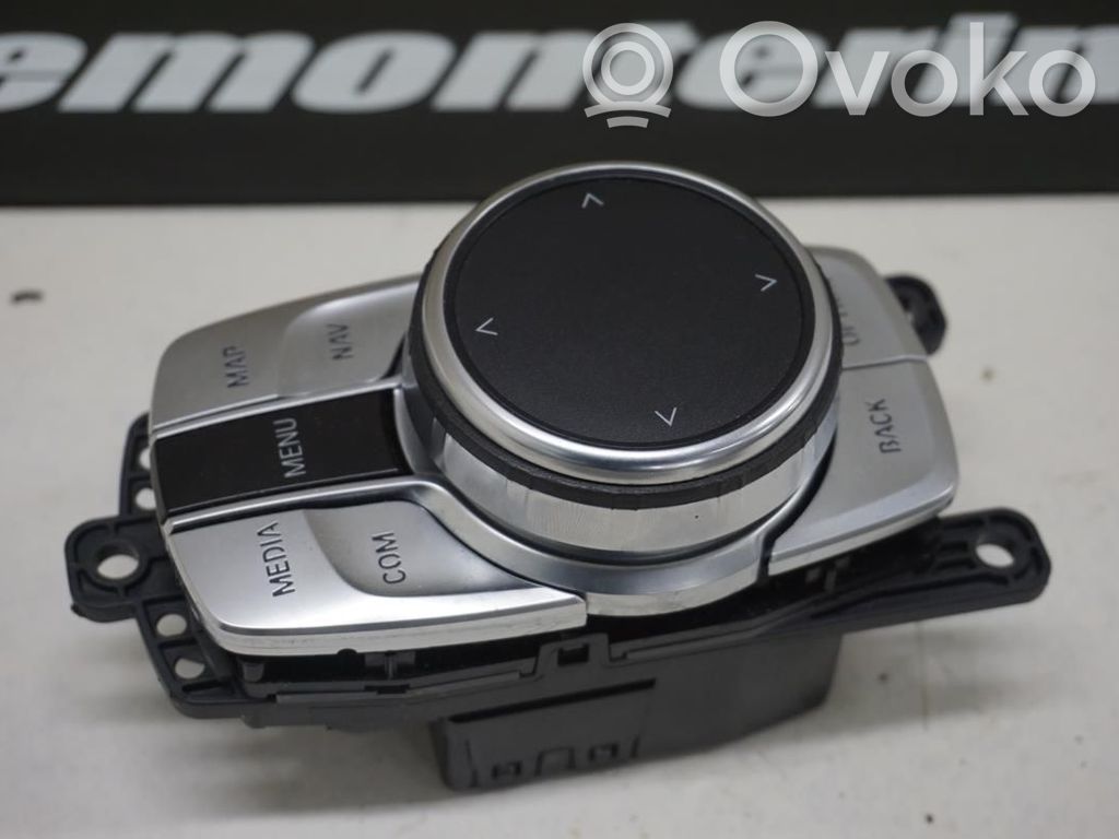 BMW 7 G11 G12 Przyciski multifunkcyjne 