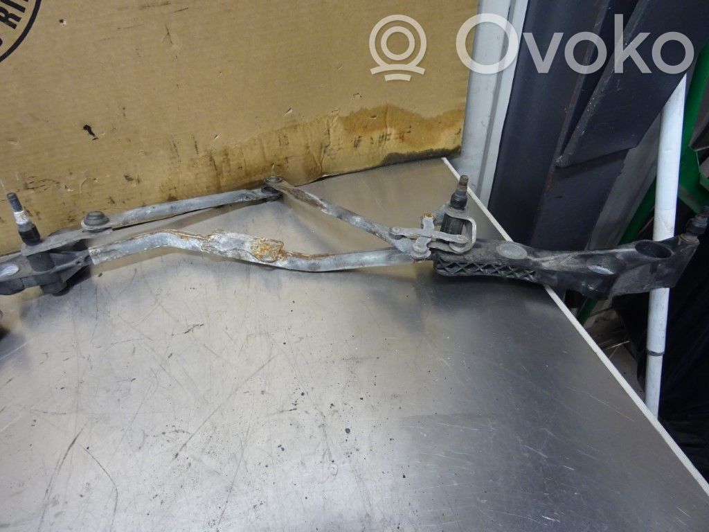 BMW 5 E60 E61 Front wiper linkage 