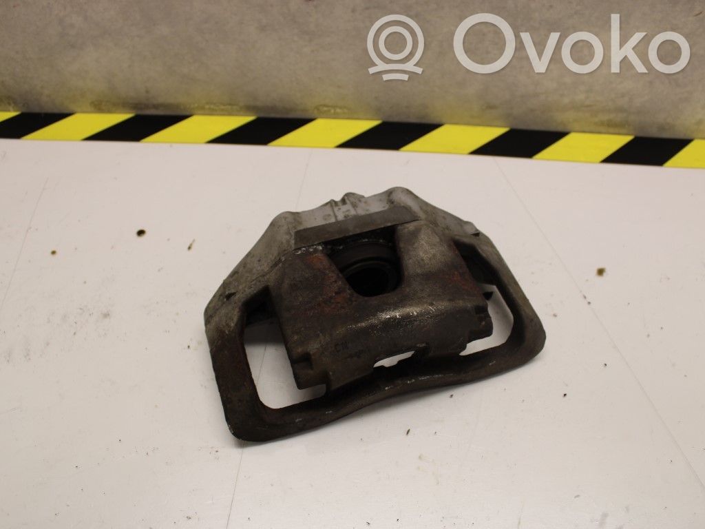 Volvo V40 Priekinis suportas 