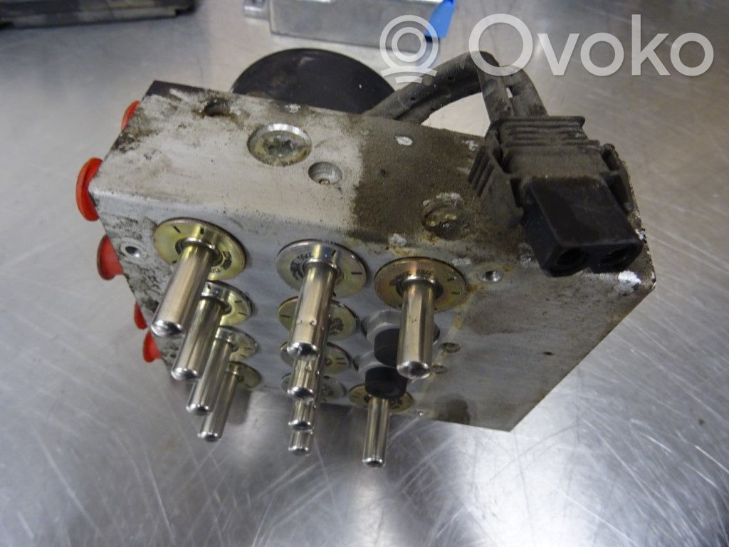 Volvo S70  V70  V70 XC ABS Pump 