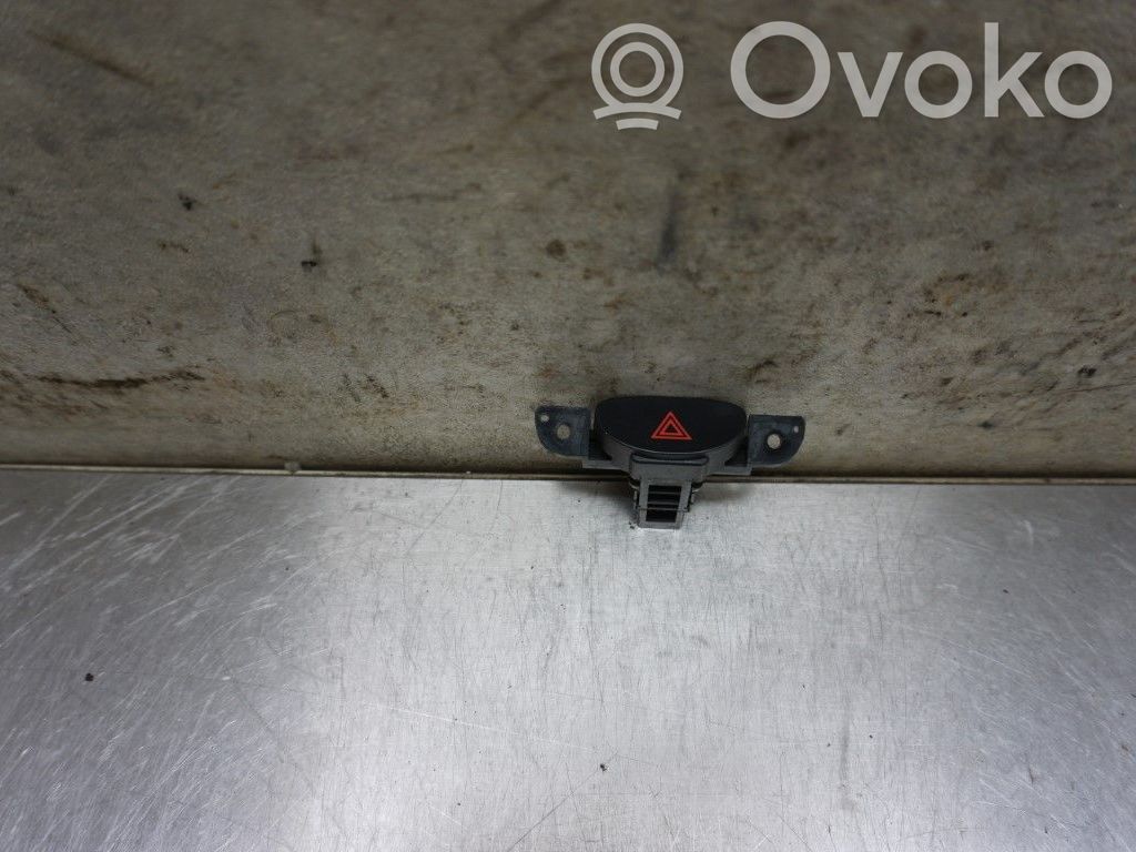 Hazard light switch   83037XA00A,254394