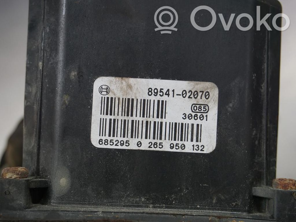 Toyota Corolla E120 E130 Блок ABS 