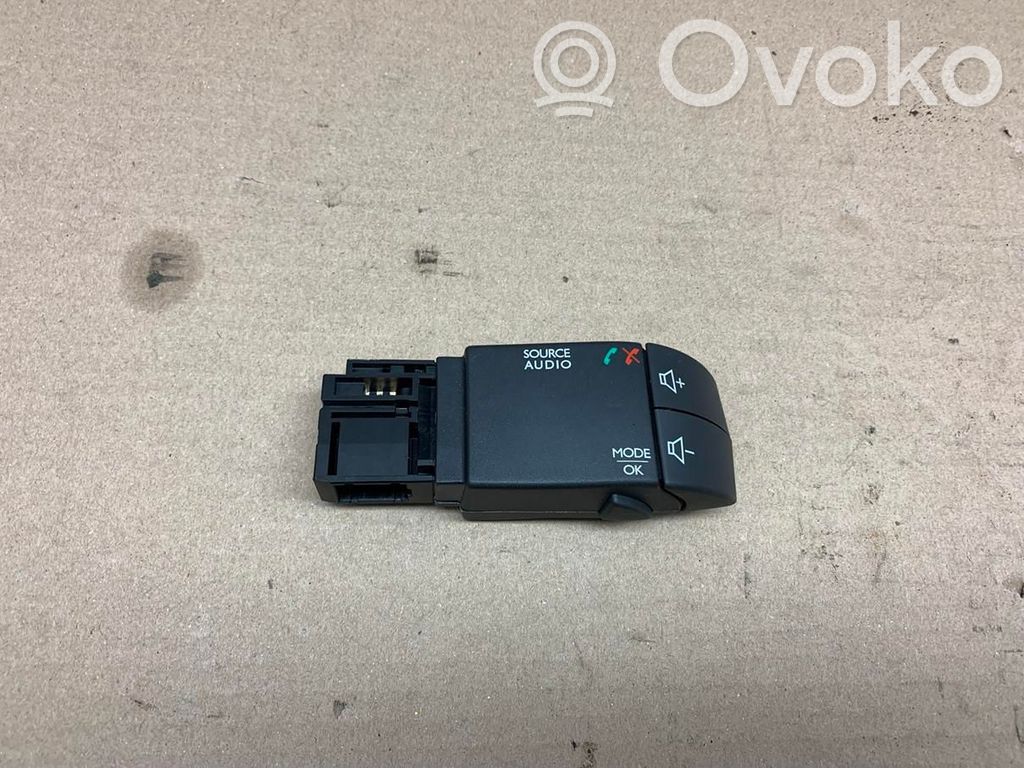 Renault Clio IV Otros repuestos del interior 