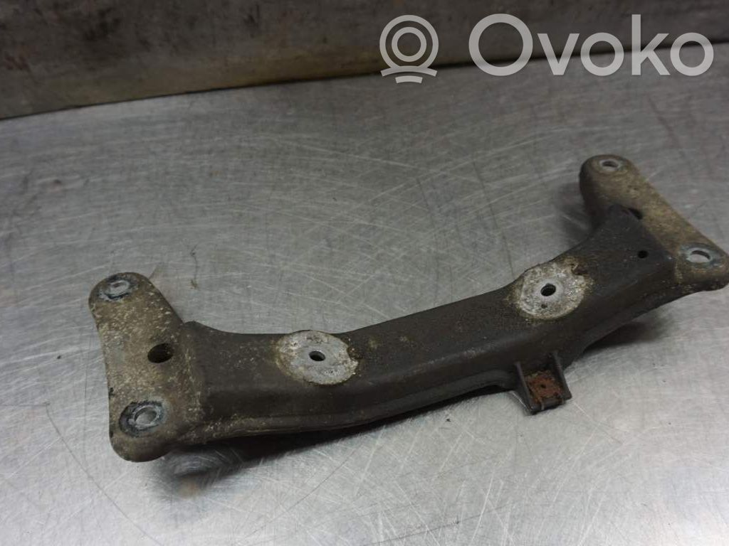 BMW 3 E90 E91 Gearbox mounting bracket 
