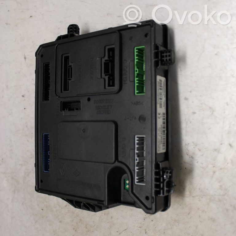 Renault Megane III Modul siguranțe 