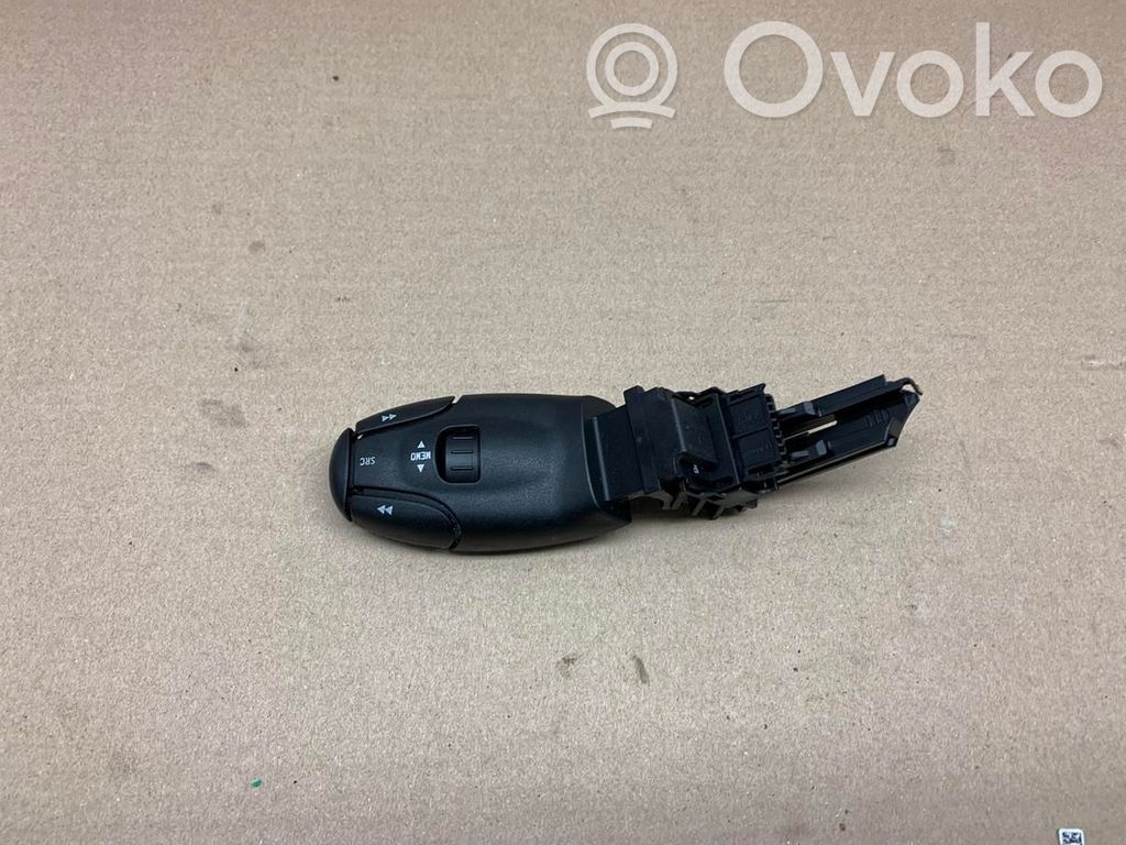 Peugeot 308 Przełącznik / Przycisk kierownicy 