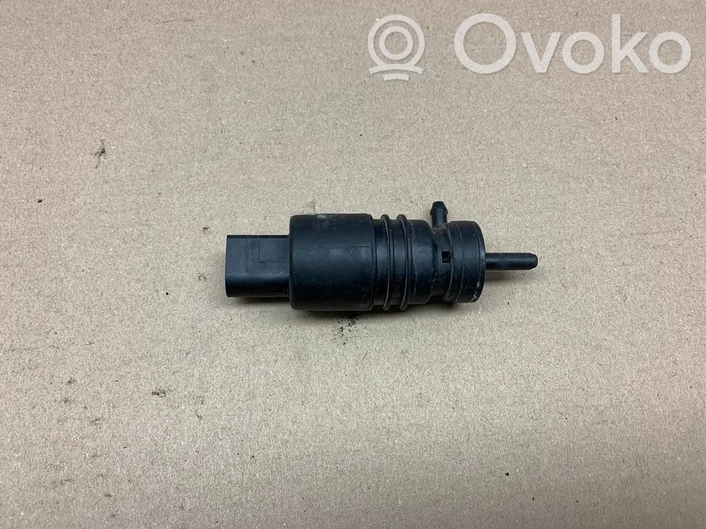 Windscreen/windshield washer pump   1K5955651,132329,8K5955647