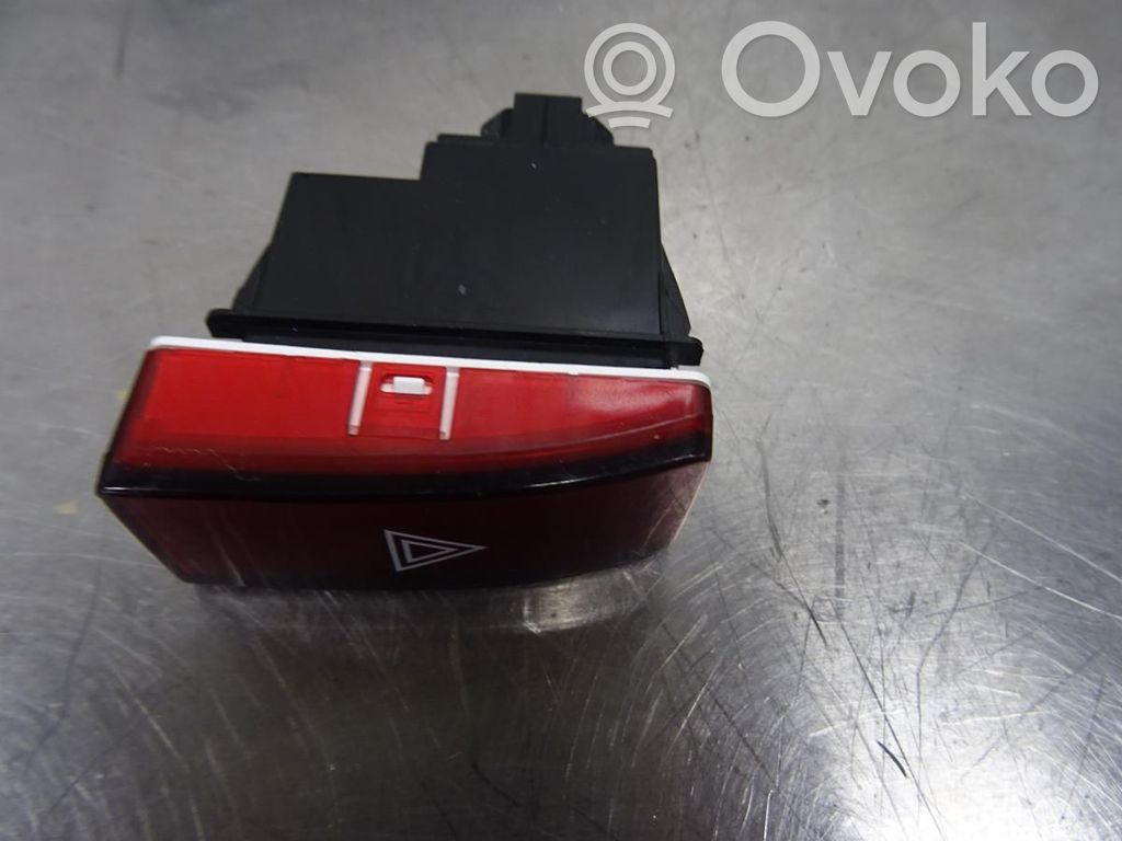 Honda CR-V Hazard light switch 