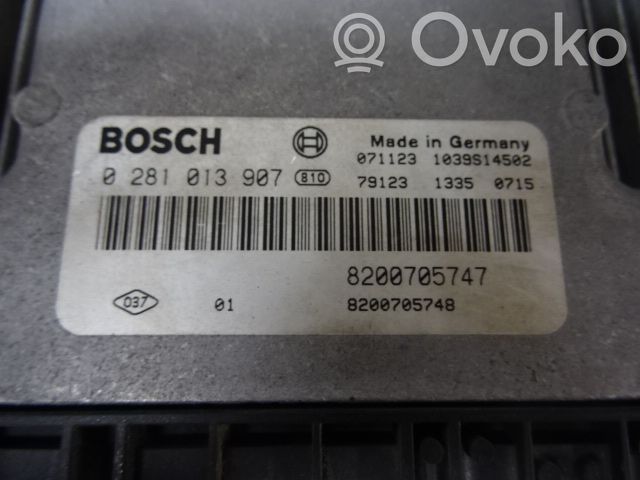 Renault Megane II Injection control unit/module 