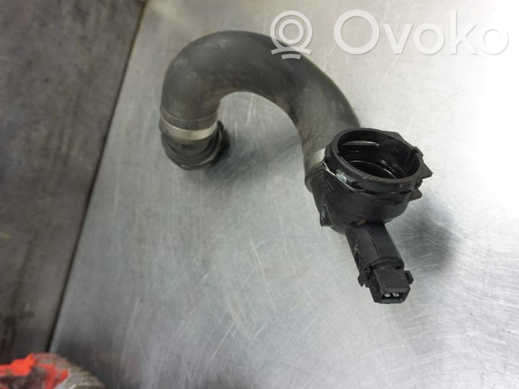 BMW 3 E90 E91 Engine coolant pipe/hose 