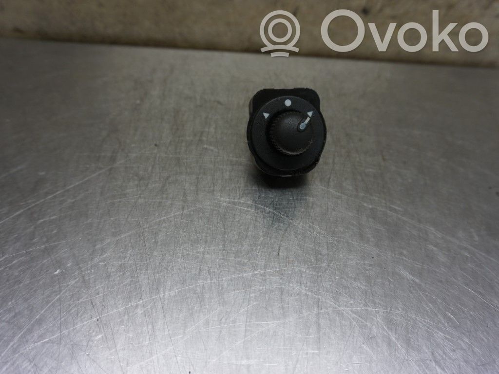 Opel Combo D Interruptor del espejo lateral 