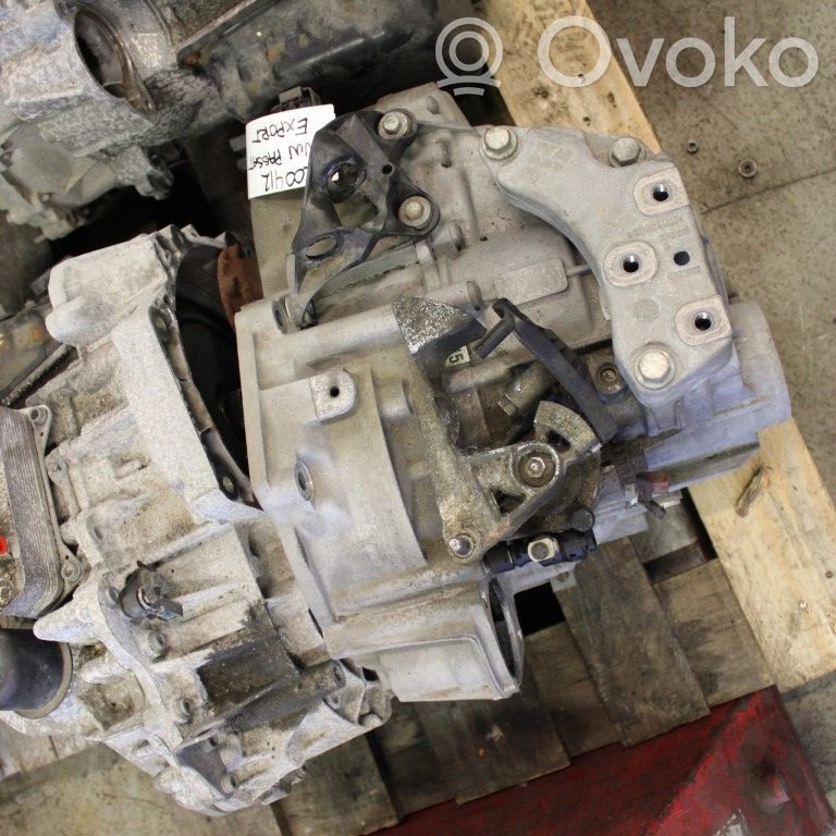 Volkswagen PASSAT B8 Scatola del cambio manuale a 6 velocità 