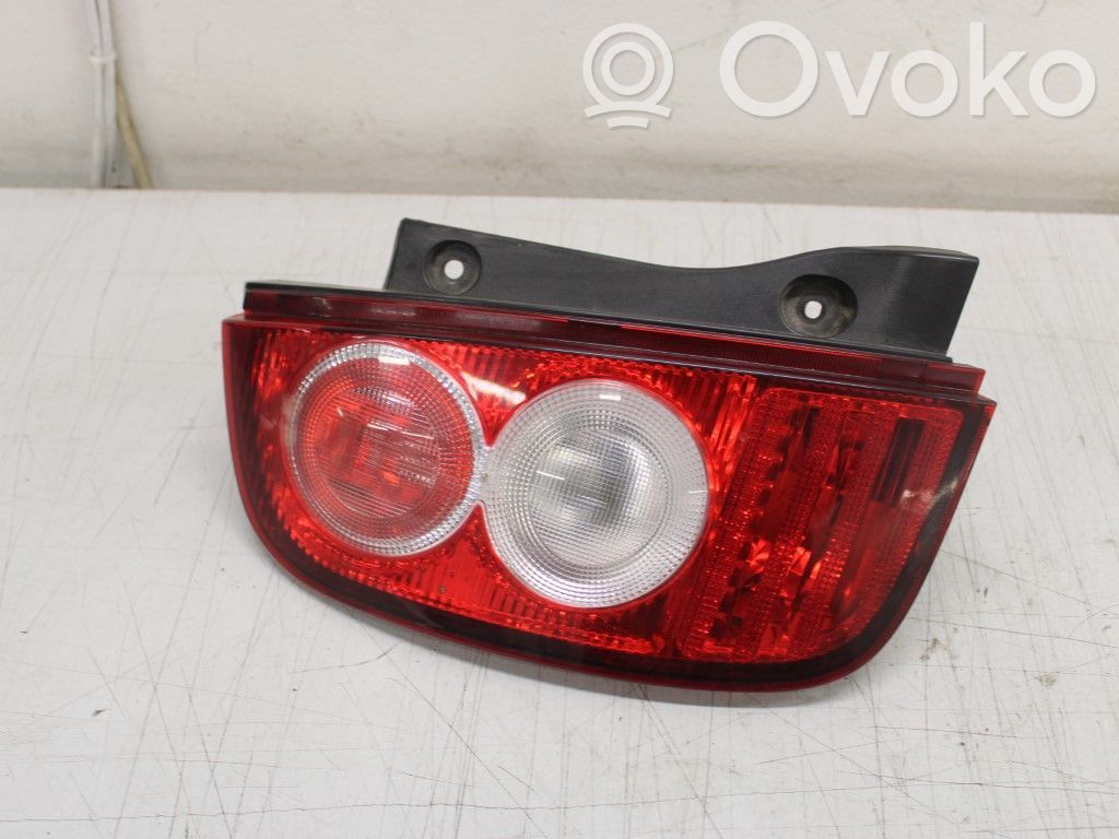 Nissan Micra Luci posteriori