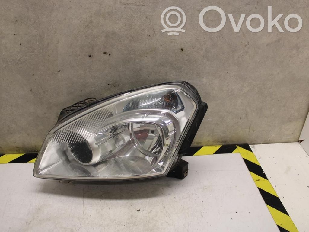 Nissan Qashqai+2 Scheinwerfer 