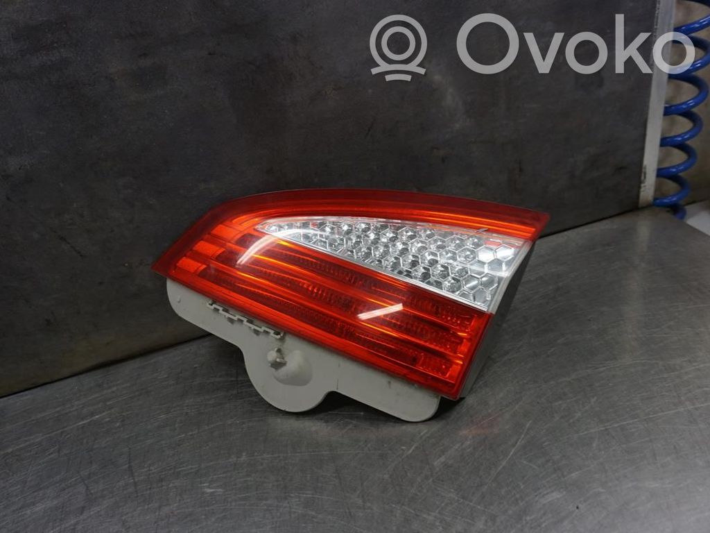 Ford Mondeo MK IV Lampy tylnej klapy bagażnika 
