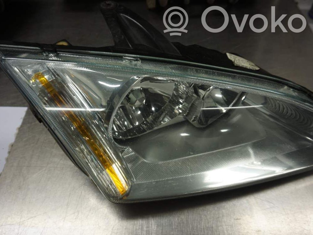 Ford Focus Phare frontale 
