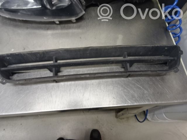 KIA Ceed Front bumper upper radiator grill 