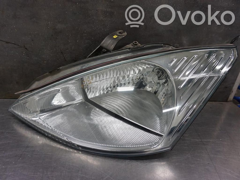 Ford Focus Headlight/headlamp 