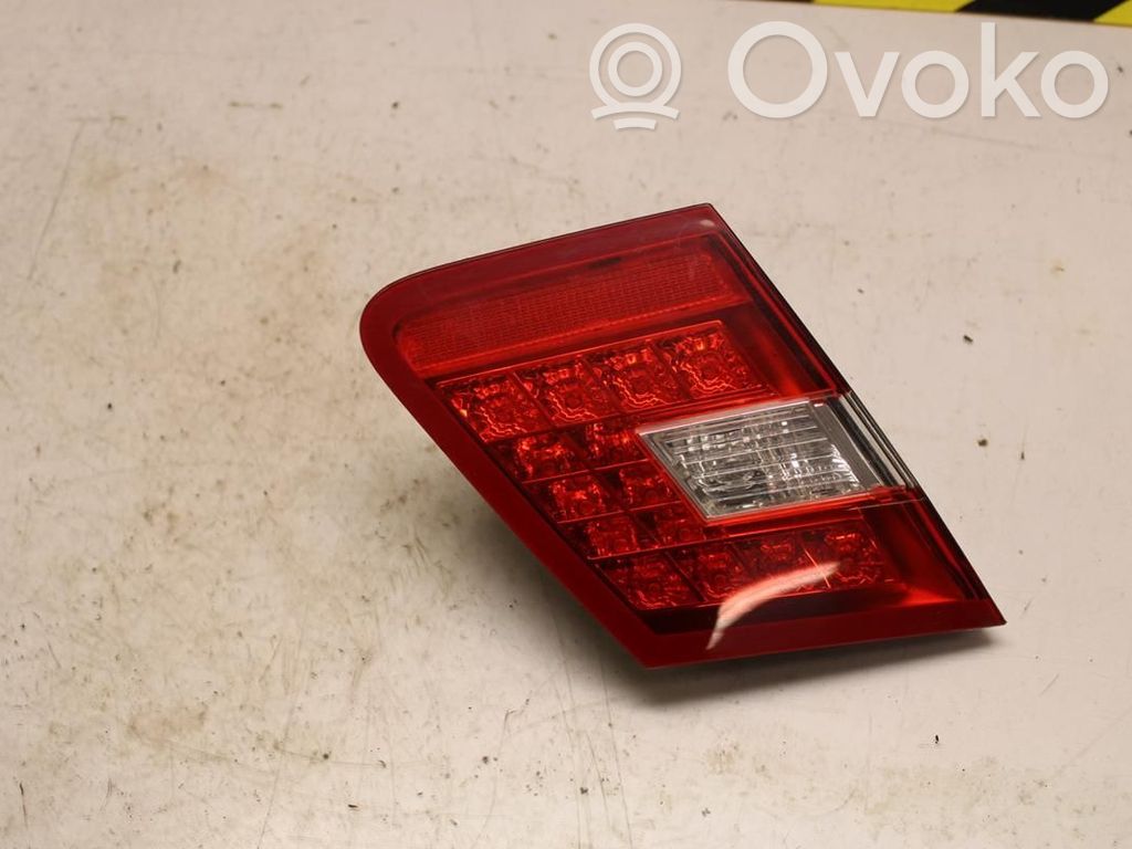 Mercedes-Benz E W212 Lampy tylnej klapy bagażnika