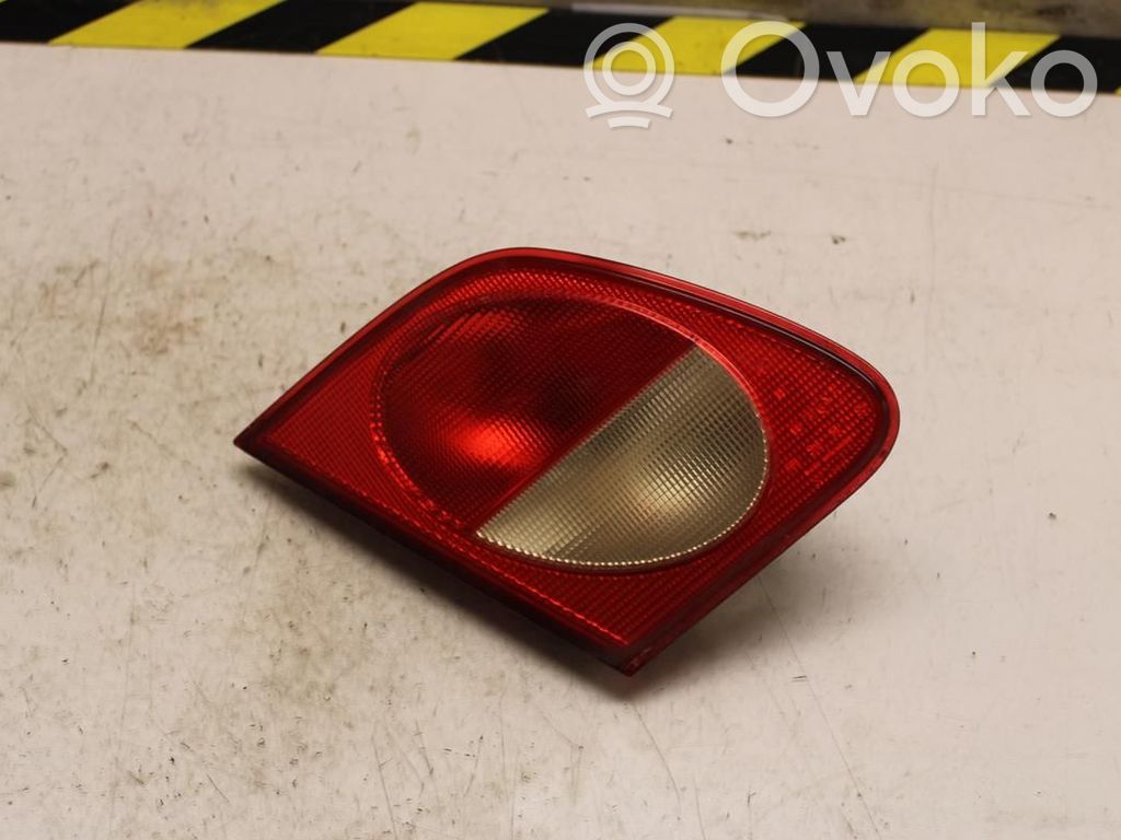 Mercedes-Benz E W210 Lampy tylnej klapy bagażnika 