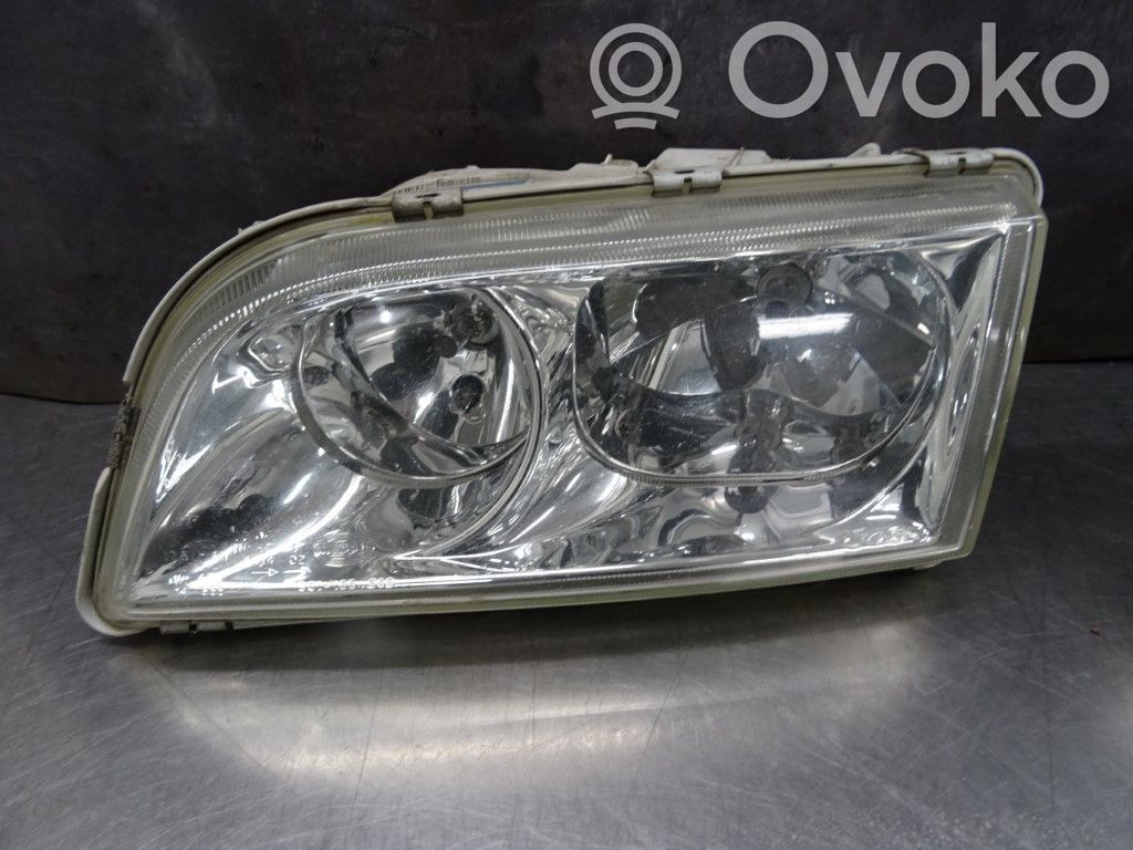 Volvo S40, V40 Headlight/headlamp 