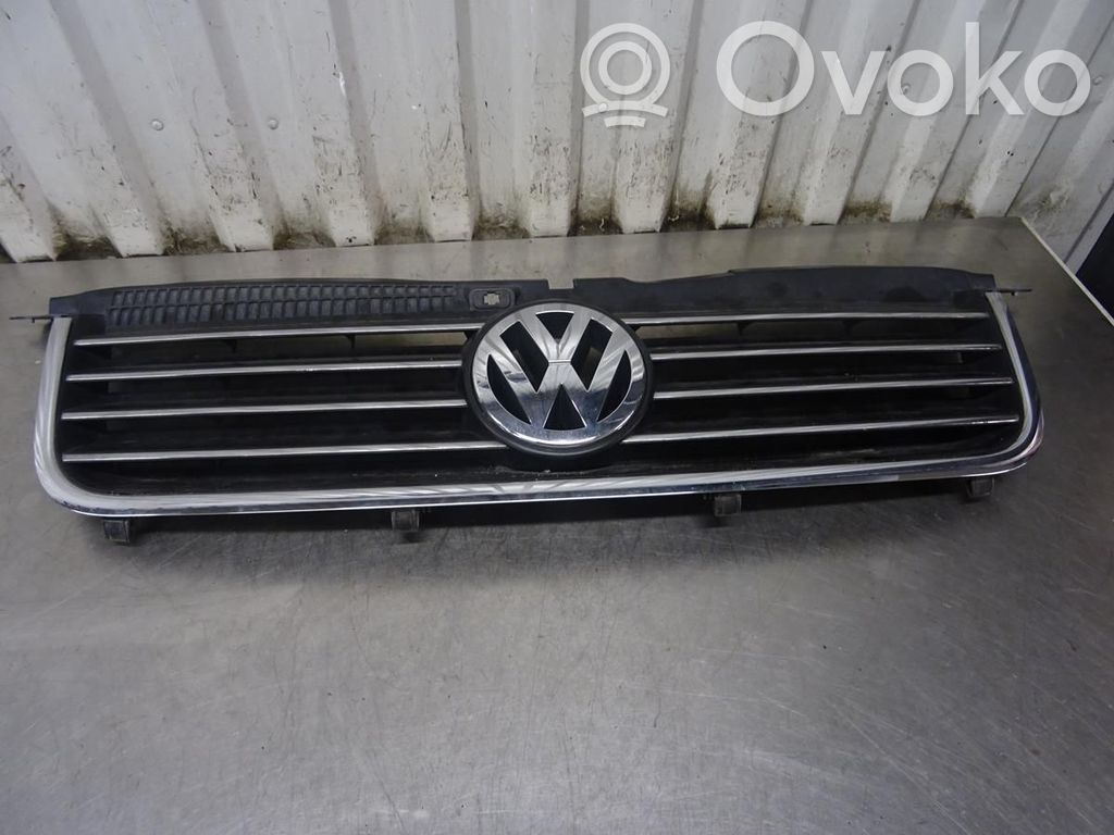 Volkswagen PASSAT B5.5 Mascherina inferiore del paraurti anteriore 
