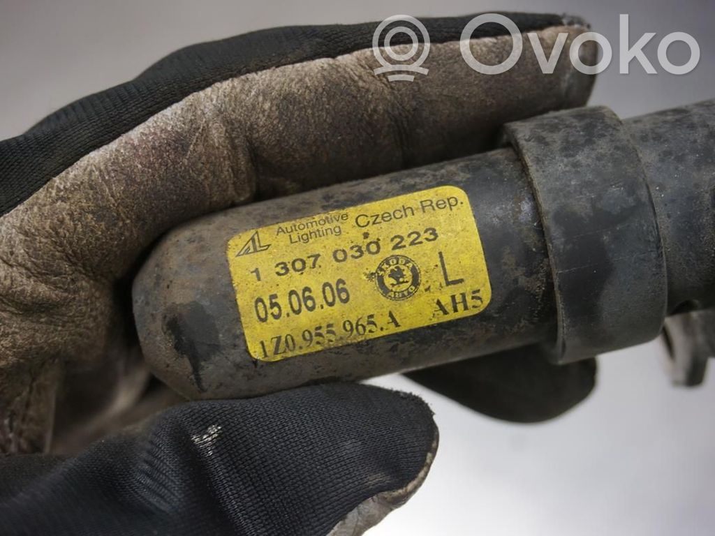 Skoda Octavia Mk2 (1Z) Ugello a spruzzo lavavetri per faro
