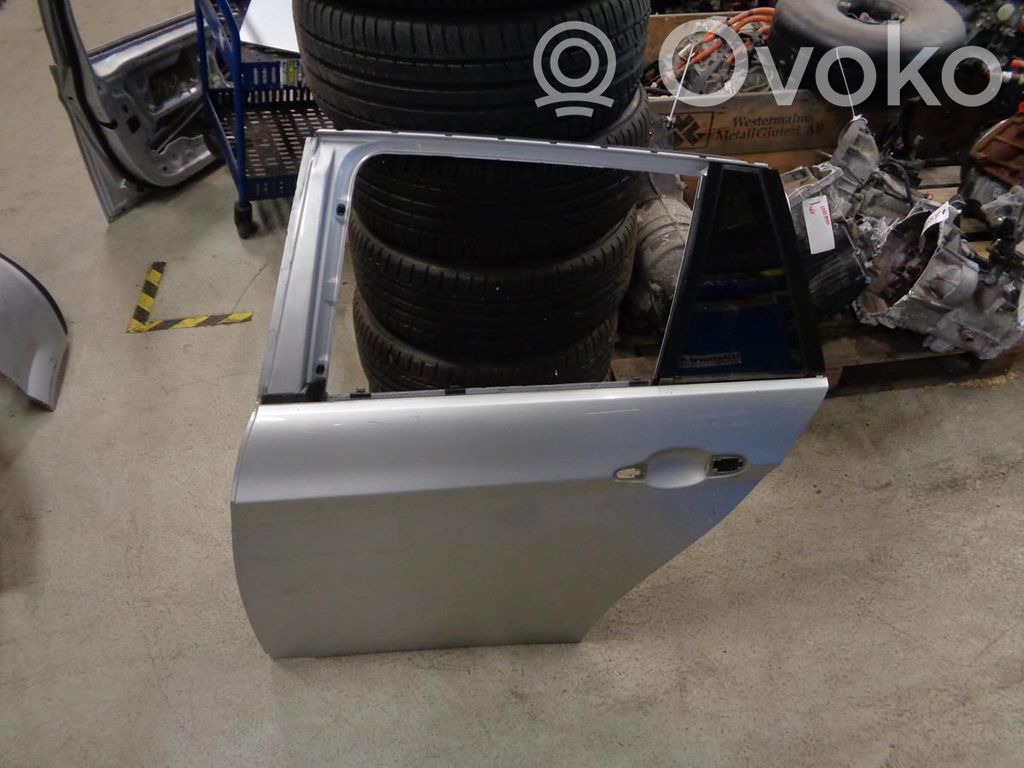 Rear door   41007203675,142049