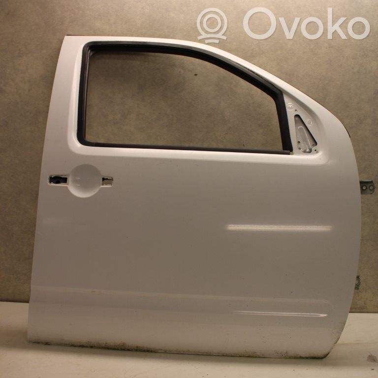 Nissan Navara D40 Drzwi przednie 