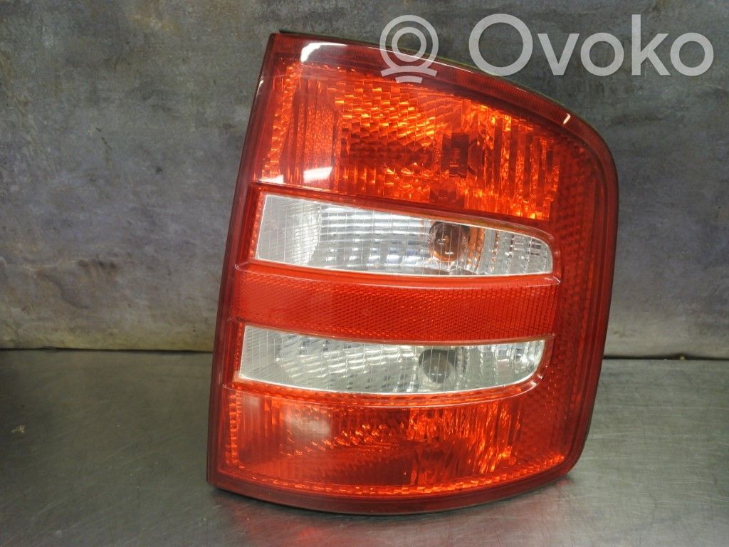Lampa tylna   6Y9945112B,157524