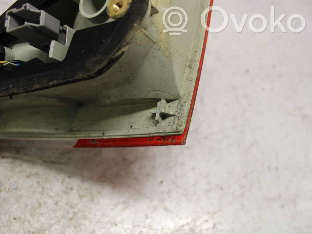 Volvo XC70 Lampă spate în capacul portbagajului 
