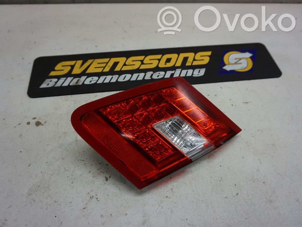 Lampy tylnej klapy bagażnika   A2129060258,158305