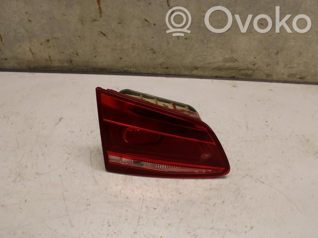 Lampy tylnej klapy bagażnika   3AF945093Q,158235
