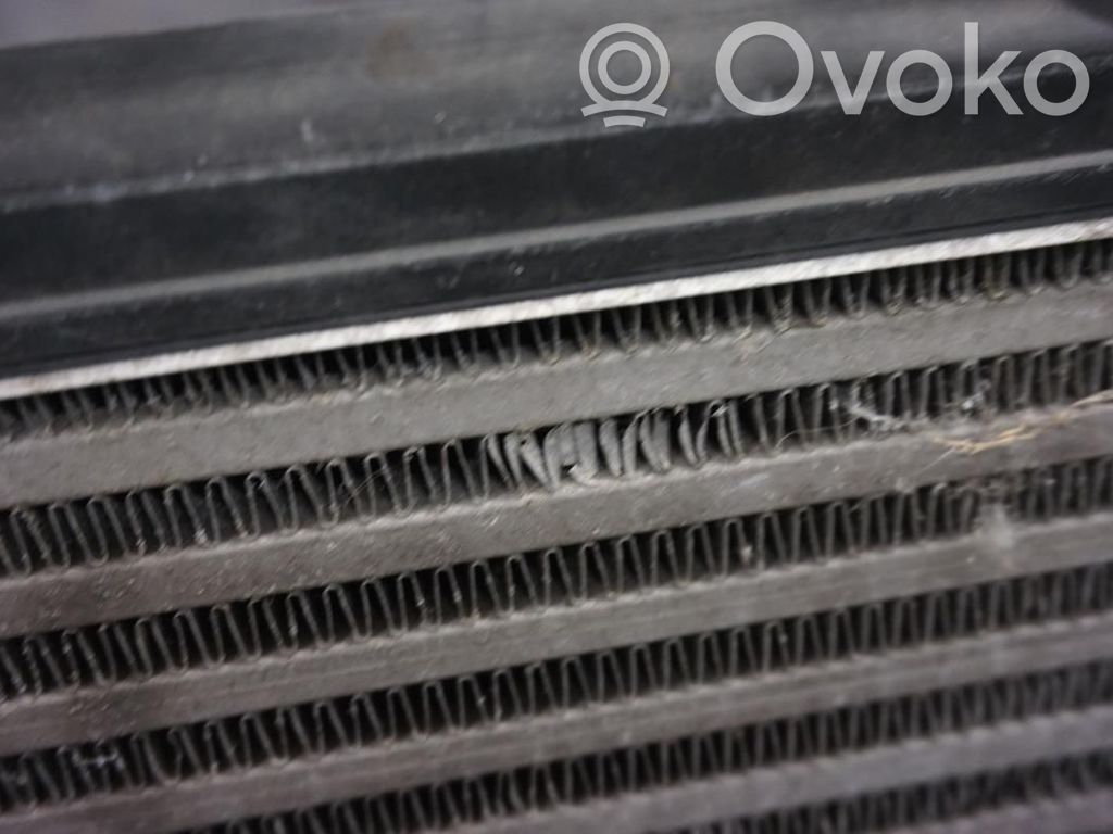 Volkswagen Touran II Chłodnica powietrza doładowującego / Intercooler 