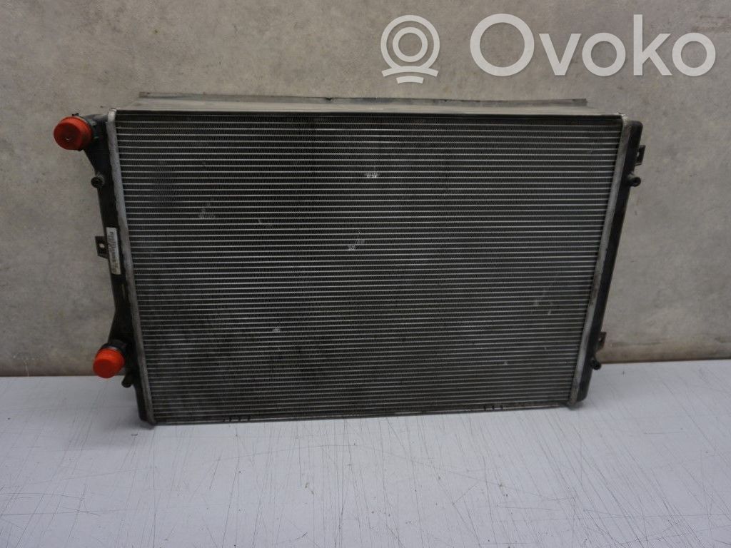Volkswagen PASSAT B7 Radiateur de refroidissement 