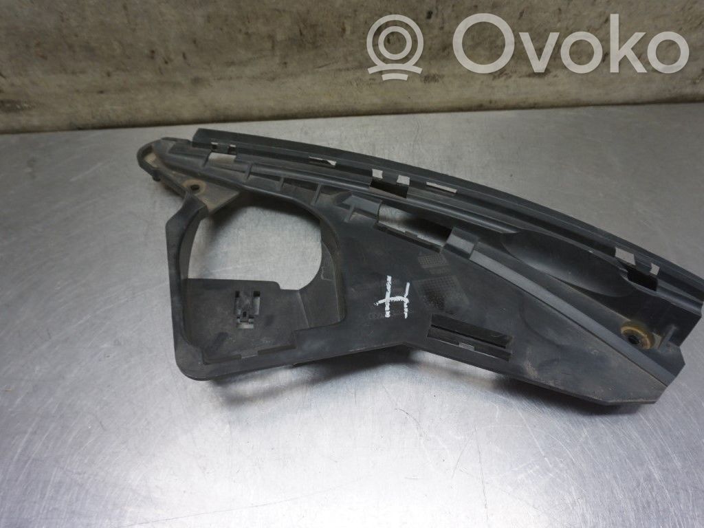 Volvo XC60 Etupuskurin kannake 