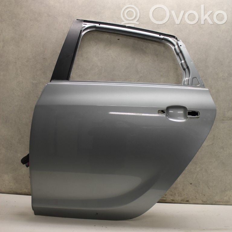 Opel Astra J Puerta trasera 