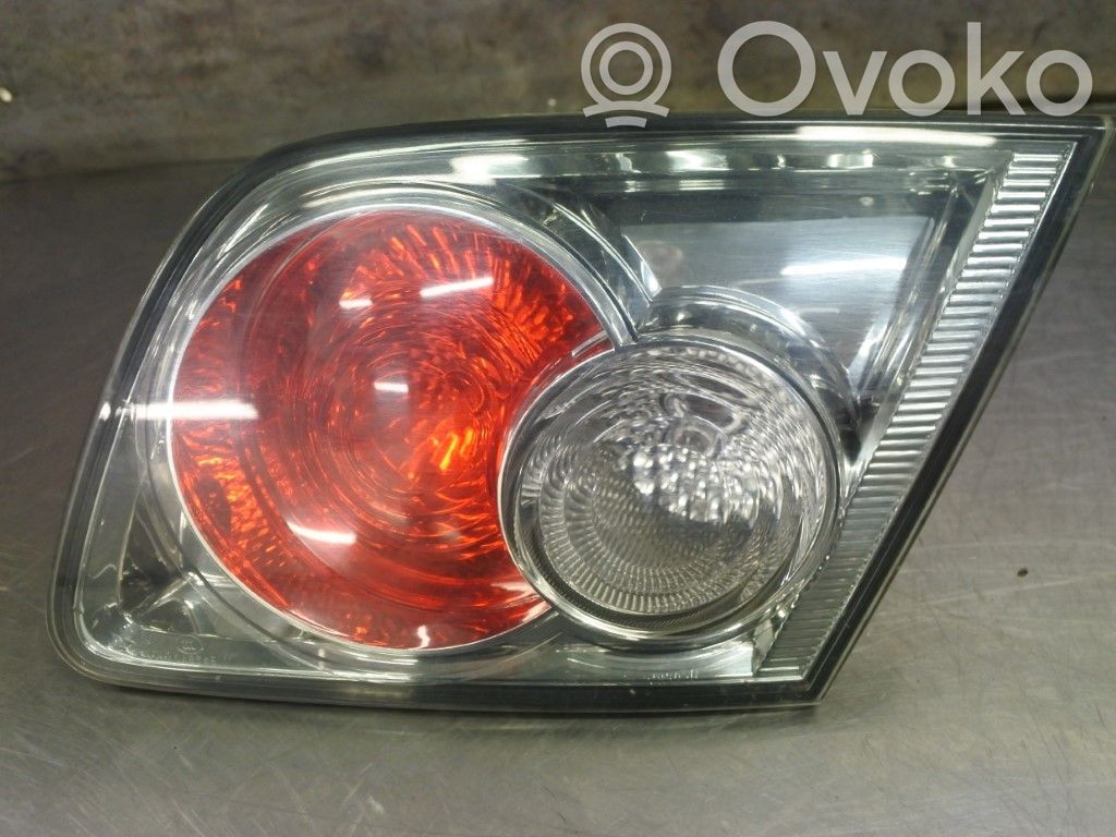 Mazda 6 Lampy tylnej klapy bagażnika 