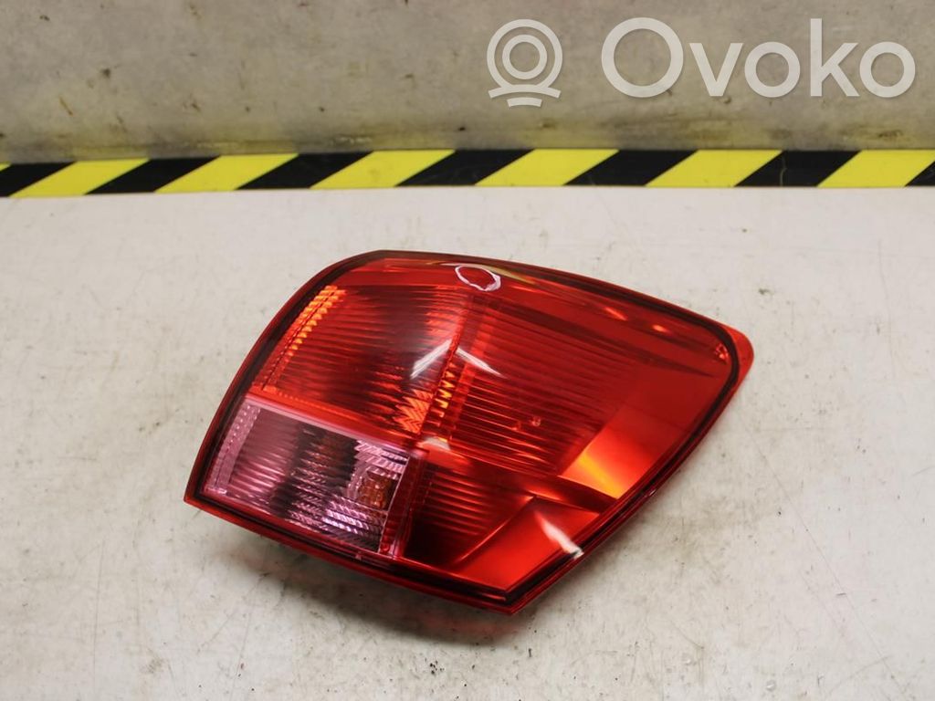 Nissan Qashqai Lampă spate în caroserie 