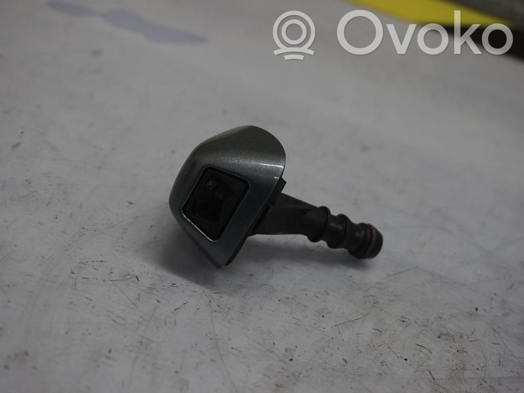 BMW 1 E81 E87 Headlight washer spray nozzle 