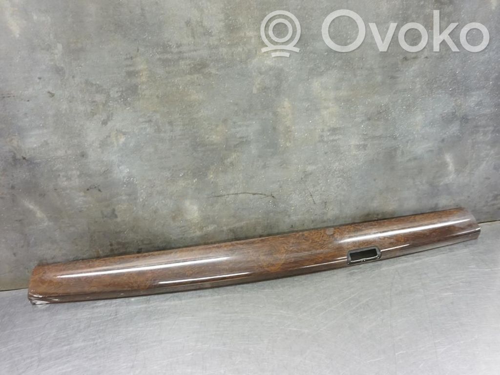 BMW 7 E65 E66 Moldura de la puerta trasera 