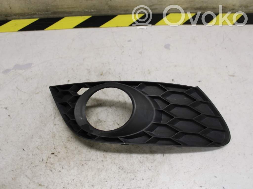 Skoda Octavia Mk2 (1Z) Grilă/ornament proiector ceață față 