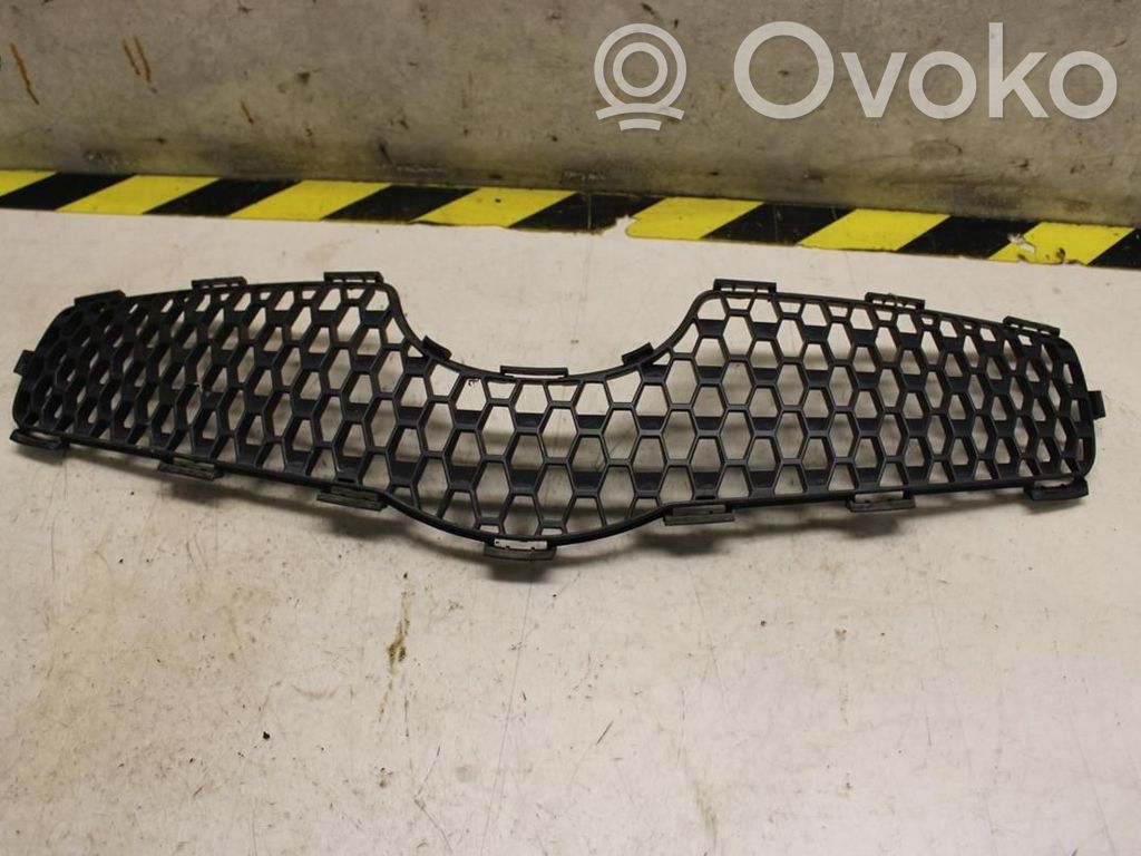 Maskownica / Grill / Atrapa górna chłodnicy   531110D140,N059870