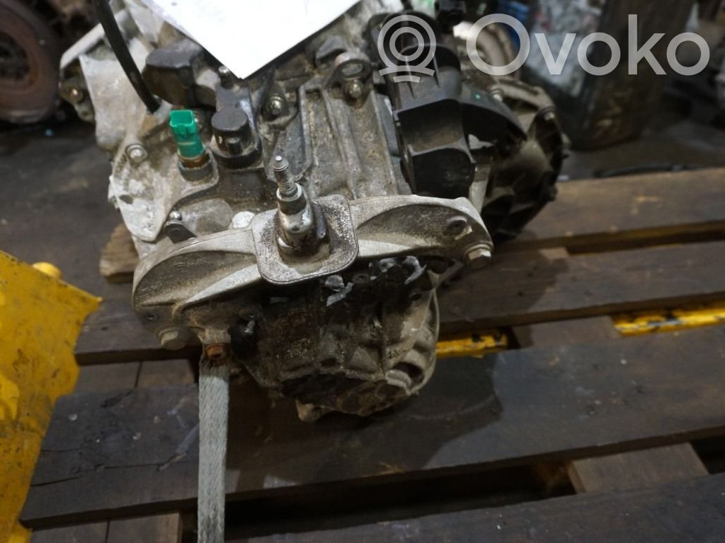 Opel Vivaro Boîte de vitesses manuelle à 6 vitesses