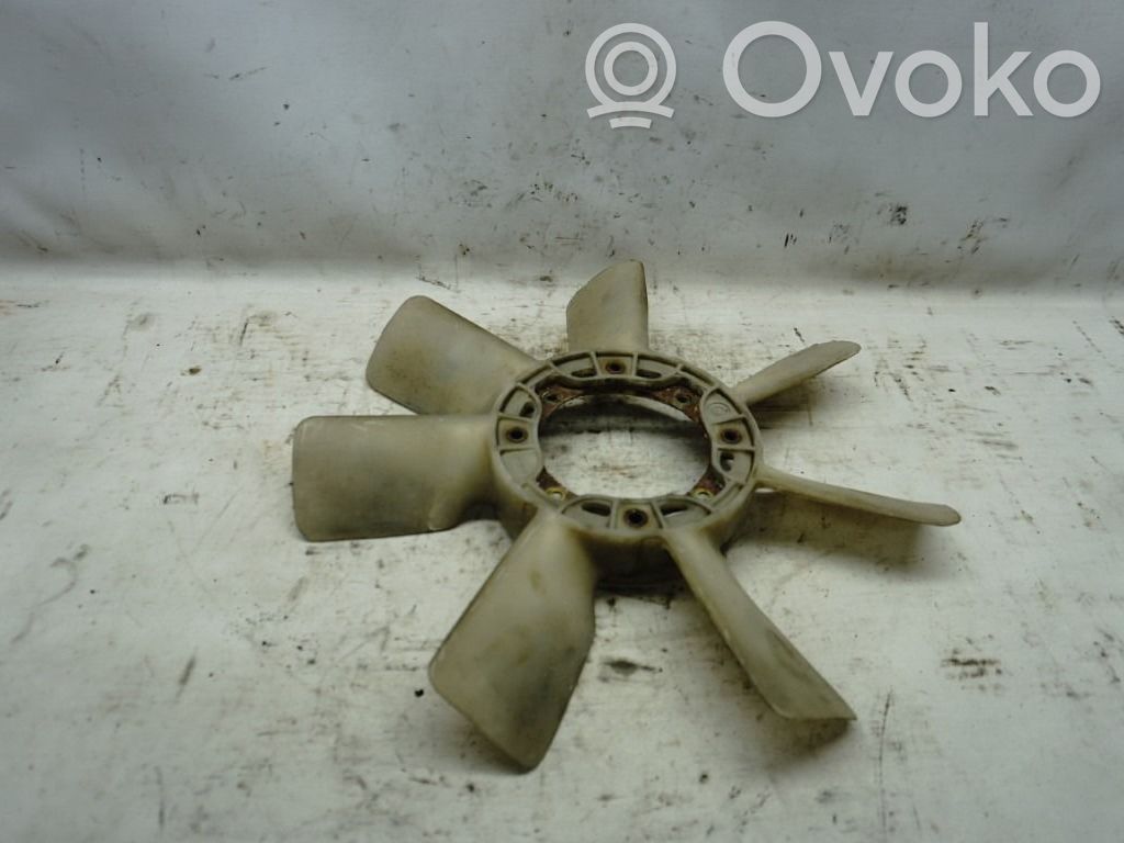 Volvo 240 Elice ventilator 