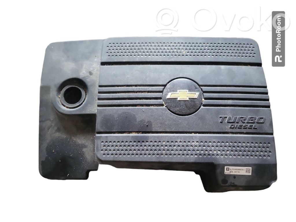 Chevrolet Captiva Engine cover (trim) 