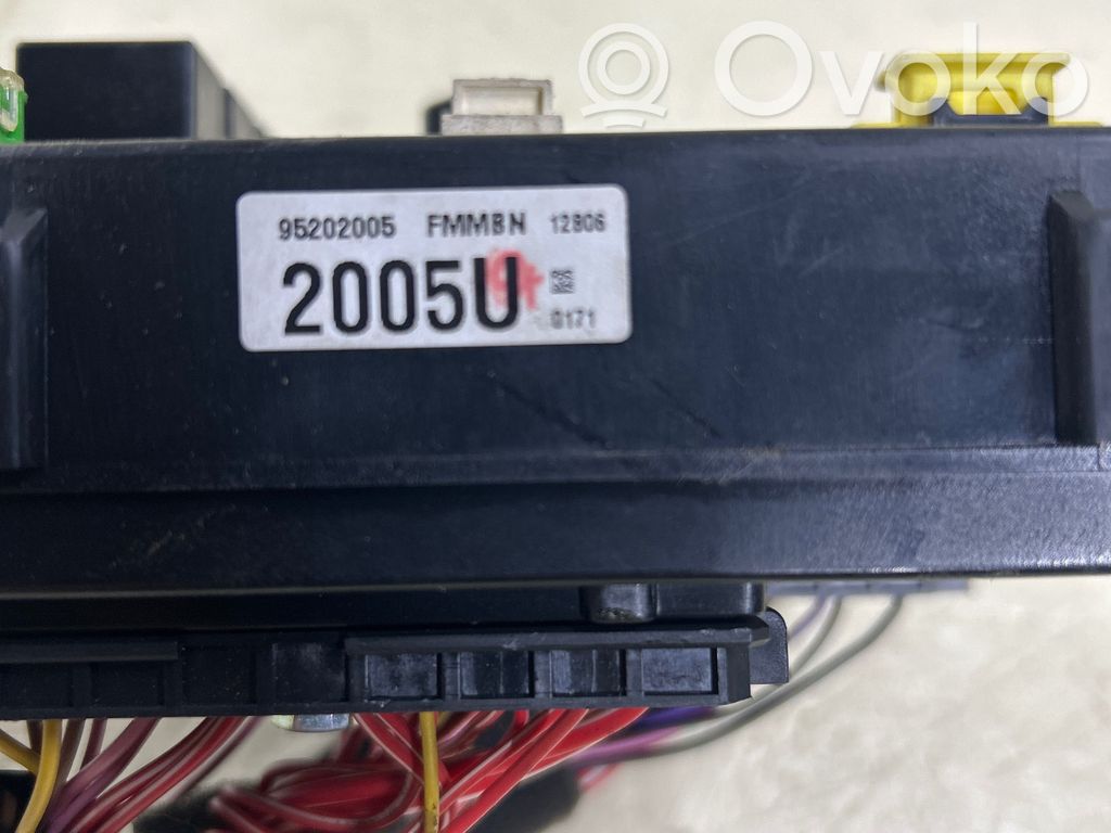 Chevrolet Captiva Fuse module 