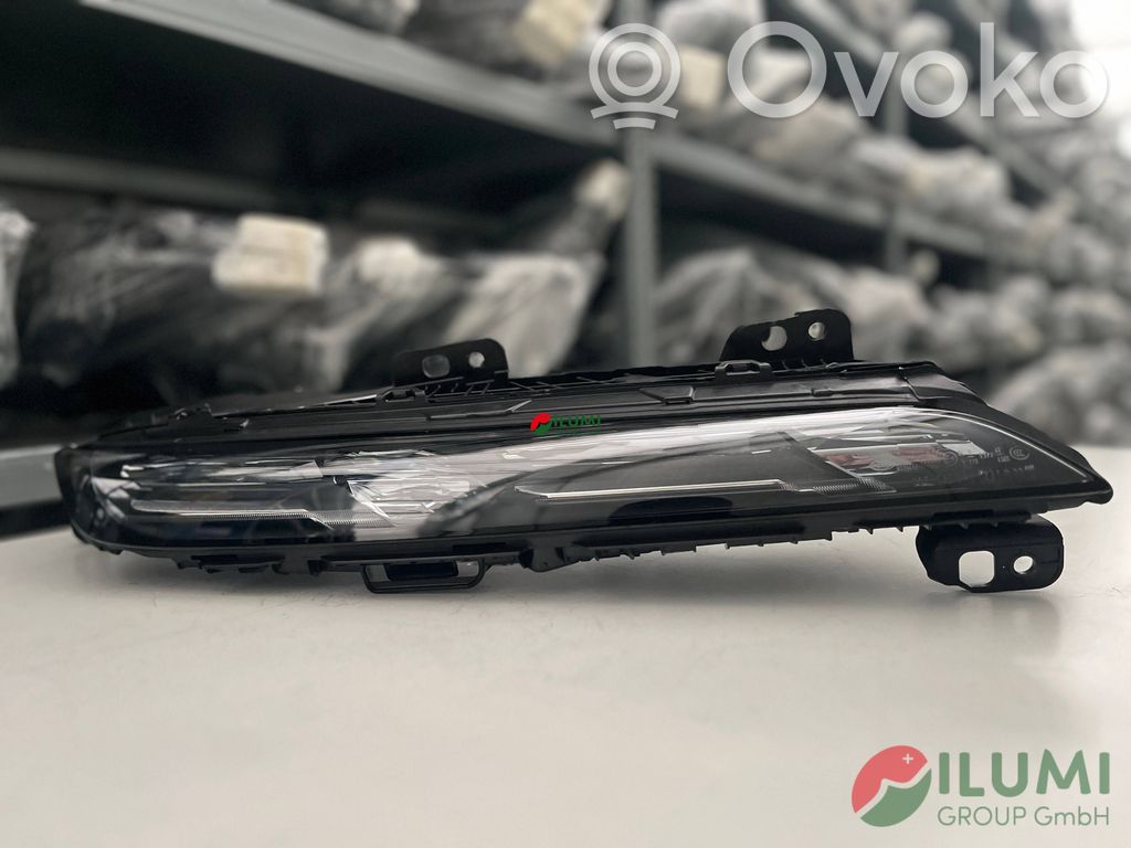 Headlight/headlamp   9879936