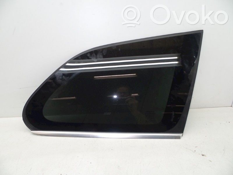 Vidrio lateral trasero