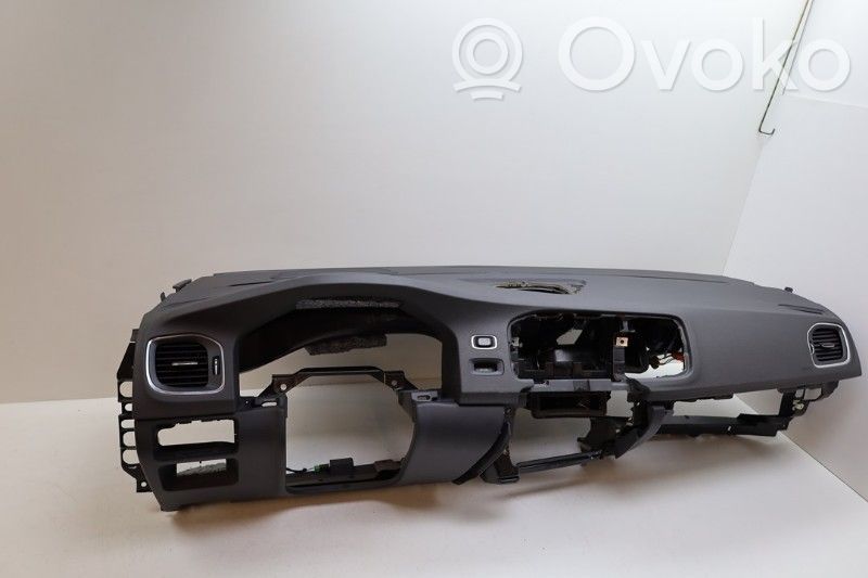 Volvo V60 Panelis 